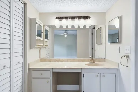 3242 Perimeter Drive Greenacres FL 33467