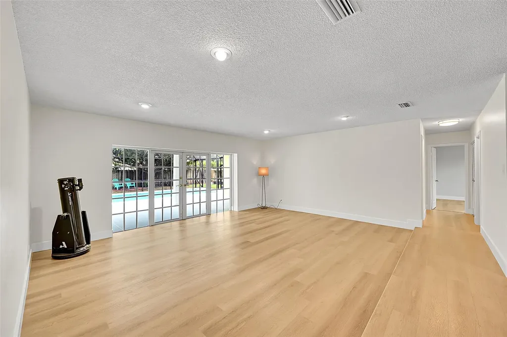 1480 SW 66th Terrace Plantation FL 33317