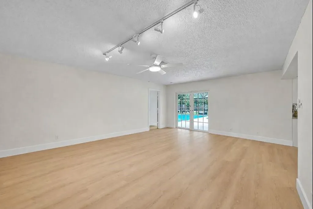 1480 SW 66th Terrace Plantation FL 33317