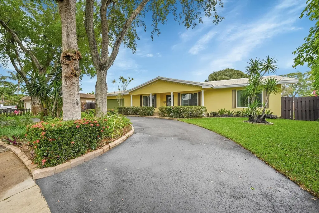 1480 SW 66th Terrace Plantation FL 33317