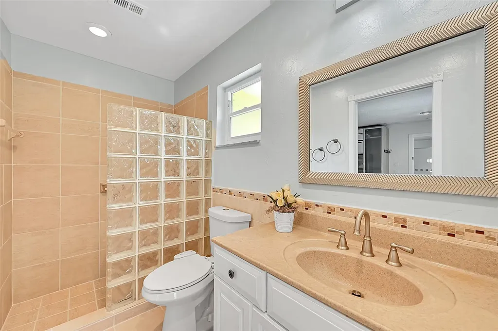 1480 SW 66th Terrace Plantation FL 33317