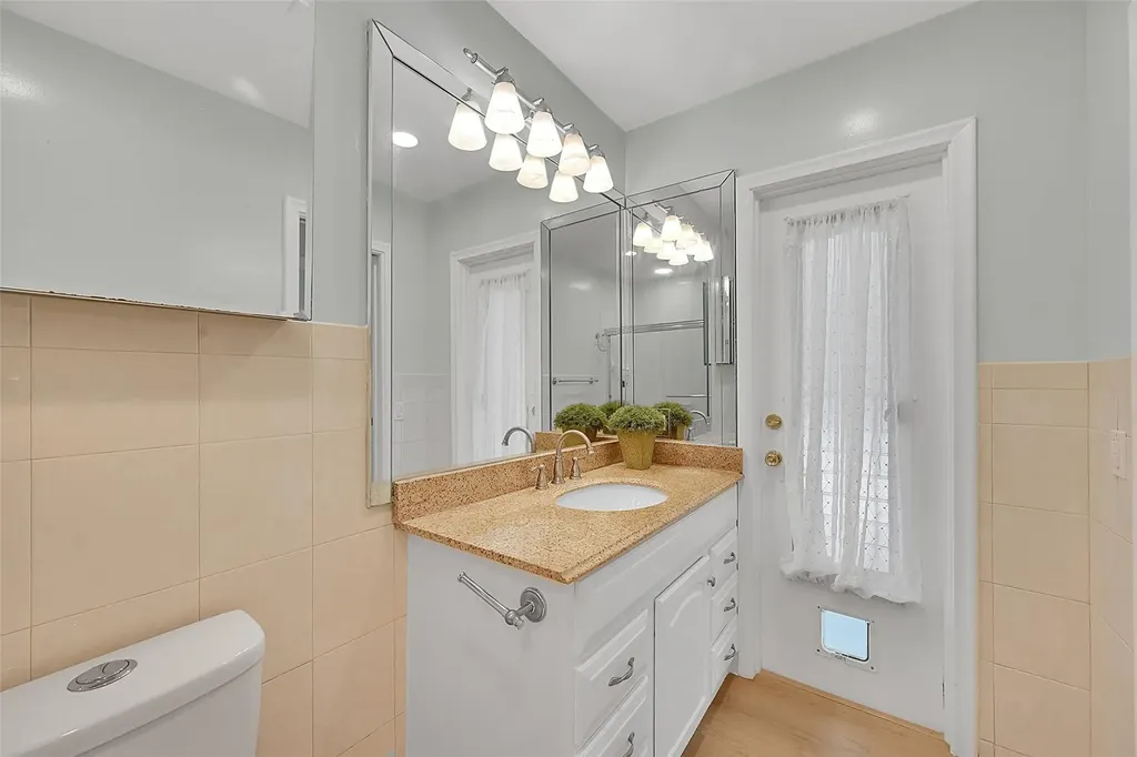 1480 SW 66th Terrace Plantation FL 33317