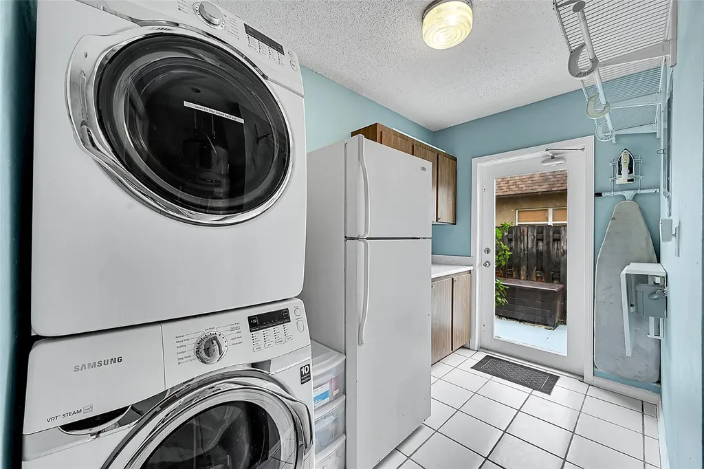1480 SW 66th Terrace Plantation FL 33317
