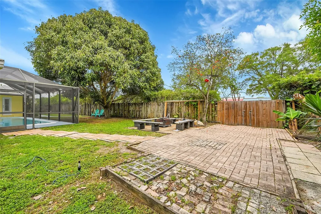 1480 SW 66th Terrace Plantation FL 33317