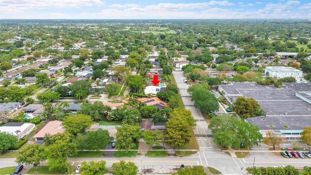 1480 SW 66th Terrace Plantation FL 33317