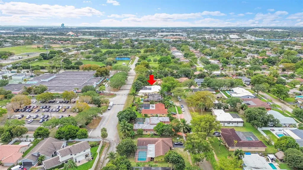 1480 SW 66th Terrace Plantation FL 33317