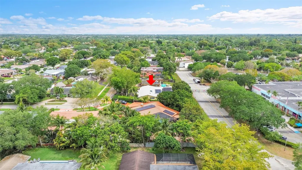 1480 SW 66th Terrace Plantation FL 33317