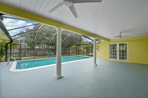 1480 SW 66th Terrace Plantation FL 33317