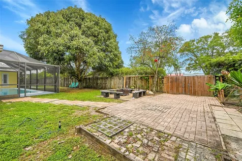 1480 SW 66th Terrace Plantation FL 33317
