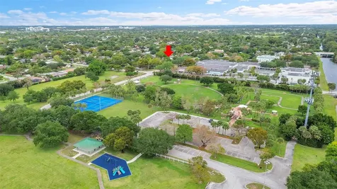 1480 SW 66th Terrace Plantation FL 33317