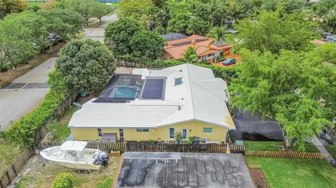 1480 SW 66th Terrace Plantation FL 33317