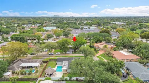 1480 SW 66th Terrace Plantation FL 33317