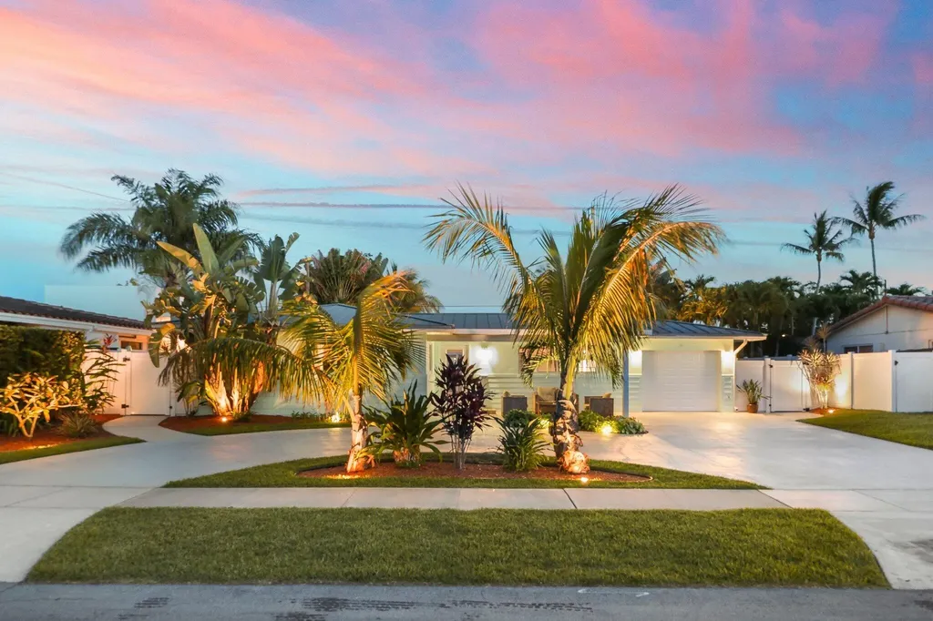 1082 SW 3rd Street Boca Raton FL 33486