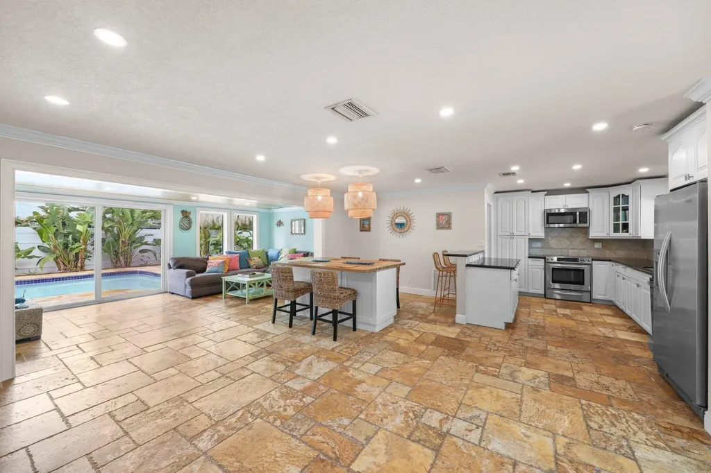 1082 SW 3rd Street Boca Raton FL 33486