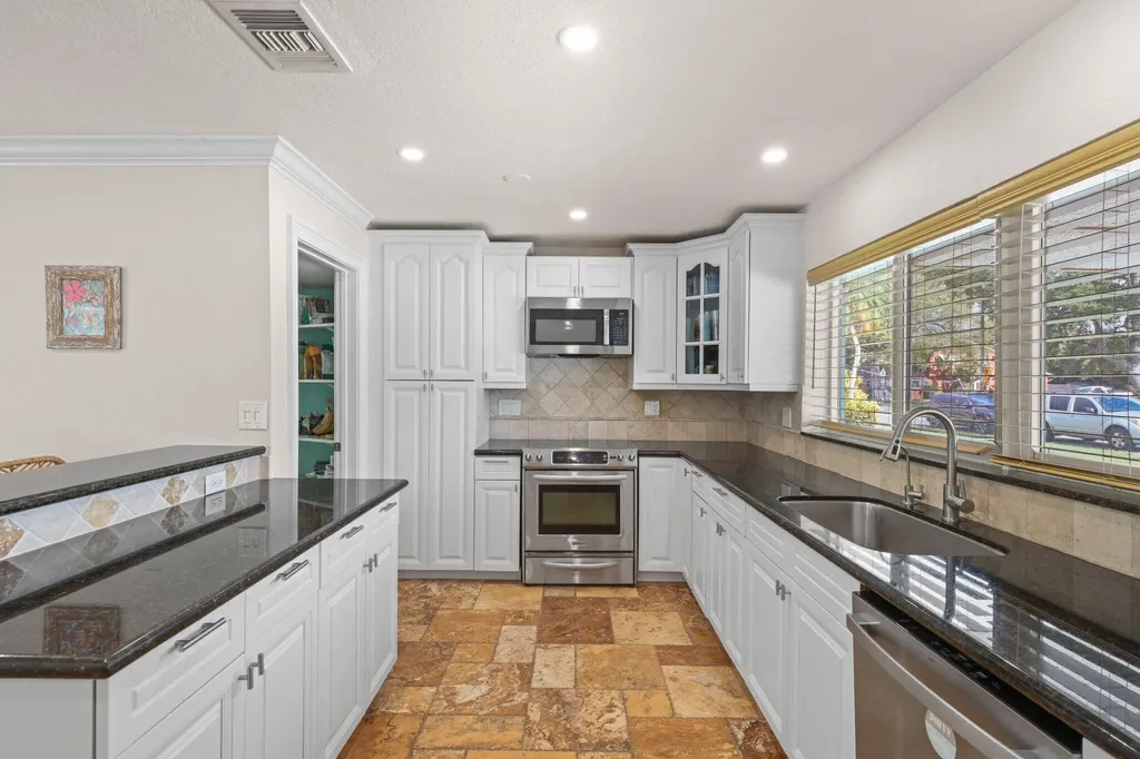 1082 SW 3rd Street Boca Raton FL 33486