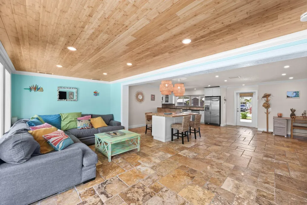 1082 SW 3rd Street Boca Raton FL 33486