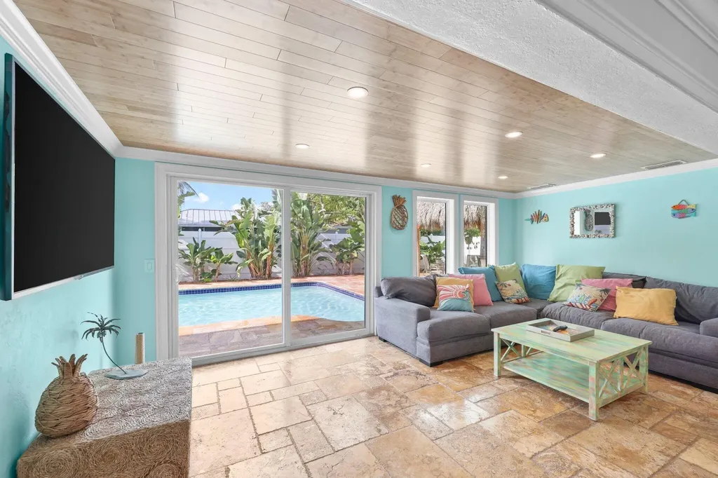 1082 SW 3rd Street Boca Raton FL 33486