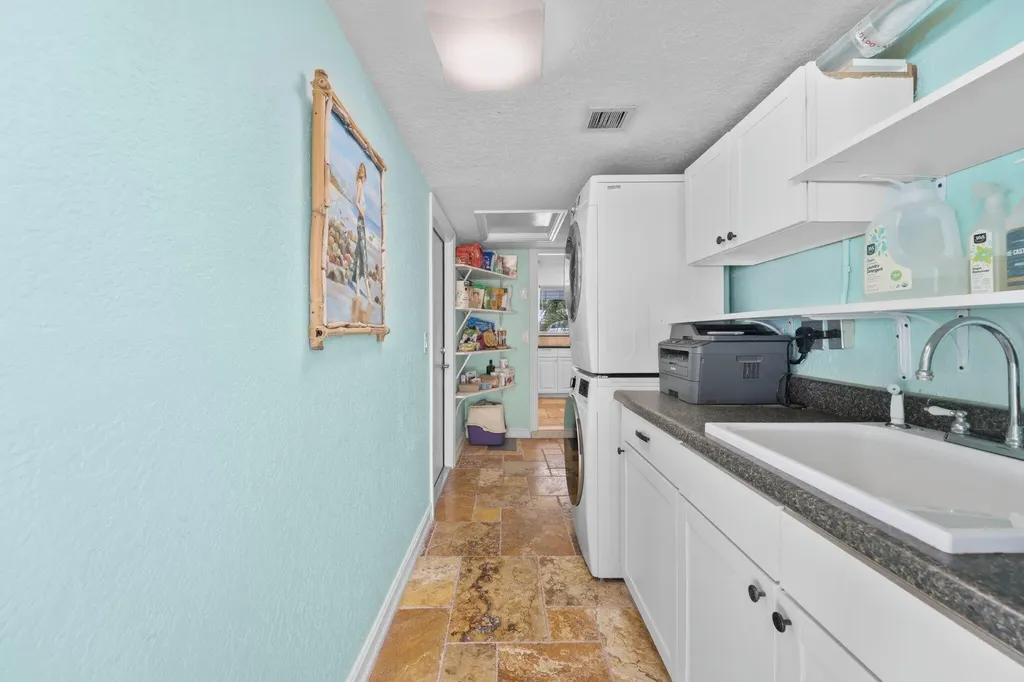 1082 SW 3rd Street Boca Raton FL 33486