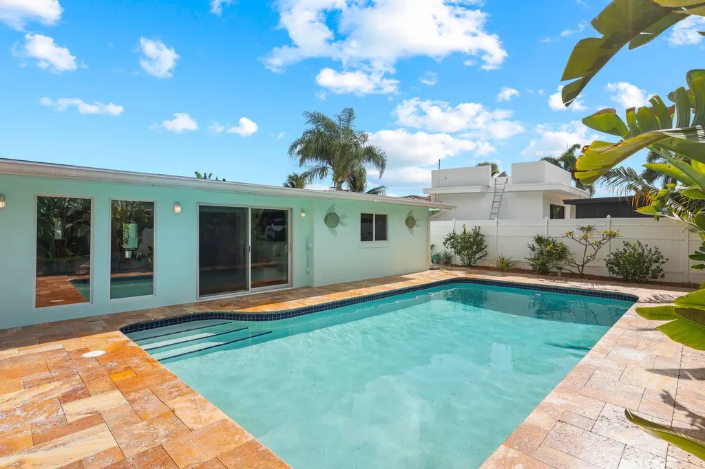 1082 SW 3rd Street Boca Raton FL 33486