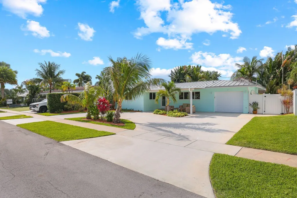 1082 SW 3rd Street Boca Raton FL 33486