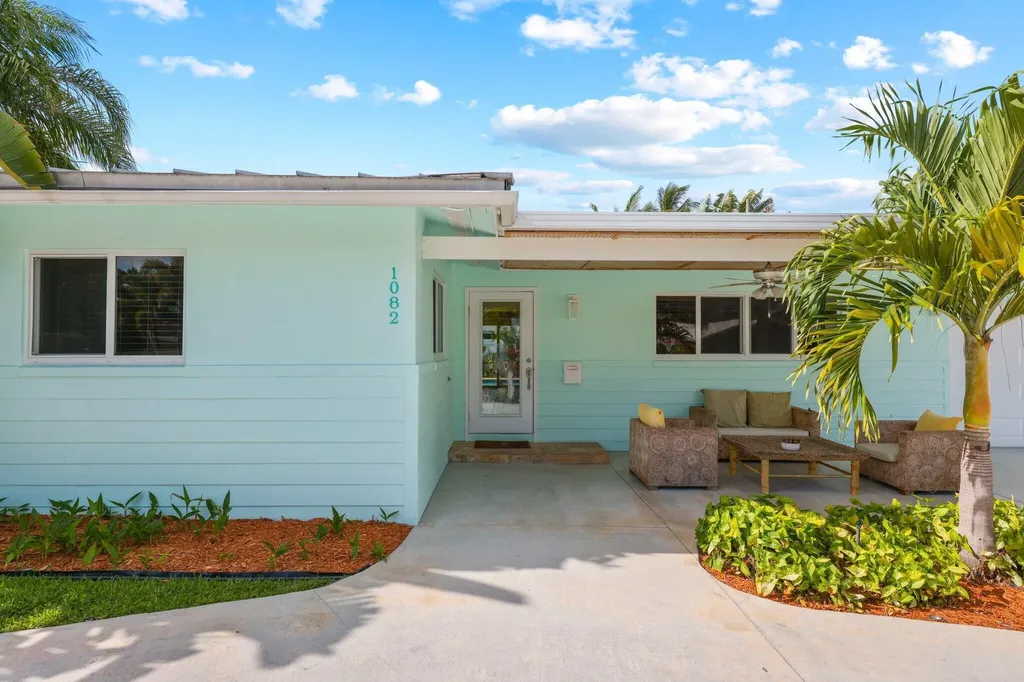 1082 SW 3rd Street Boca Raton FL 33486