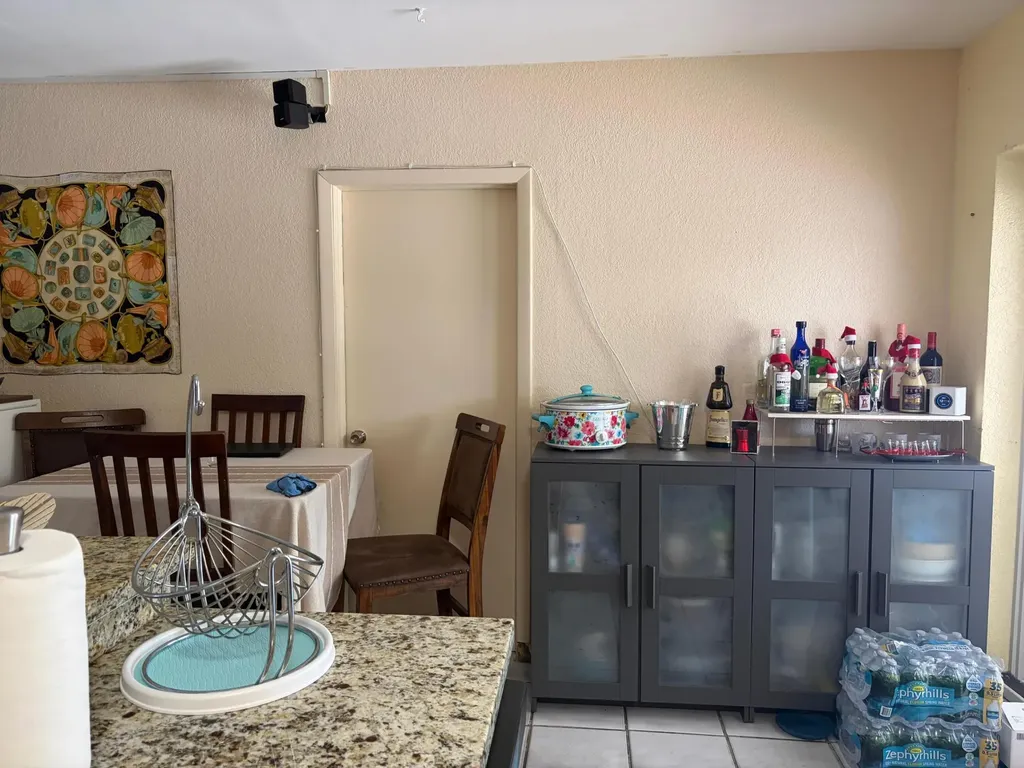 10501 NW 35th Place Miami FL 33147