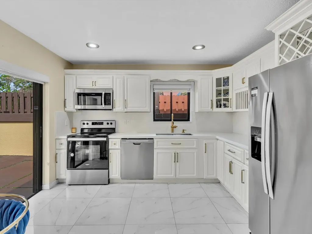 20331 NE 10th Court Miami FL 33179