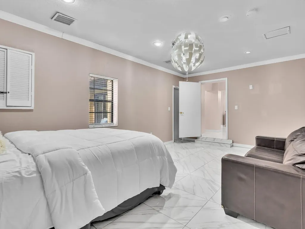 20331 NE 10th Court Miami FL 33179