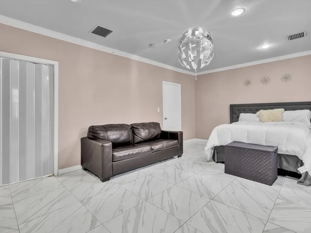 20331 NE 10th Court Miami FL 33179