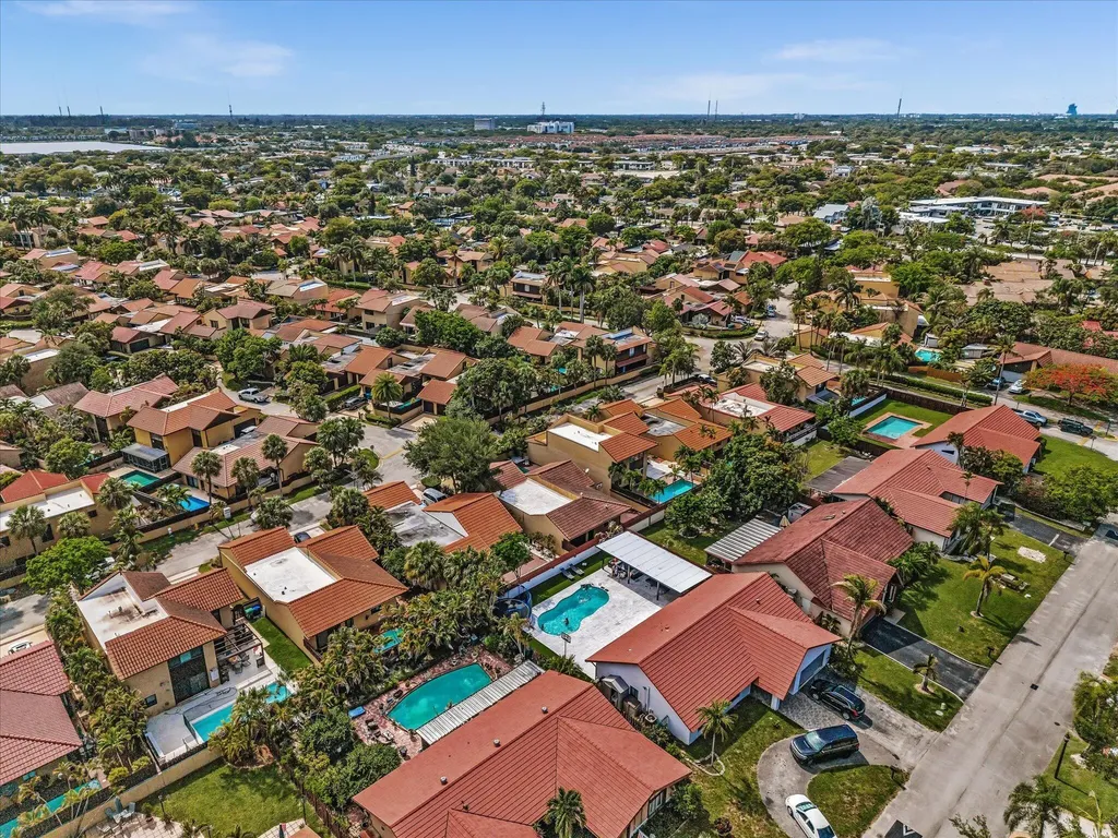 20331 NE 10th Court Miami FL 33179