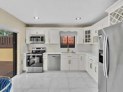 20331 NE 10th Court Miami FL 33179