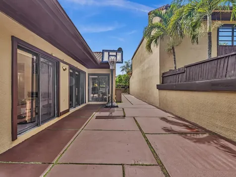 20331 NE 10th Court Miami FL 33179