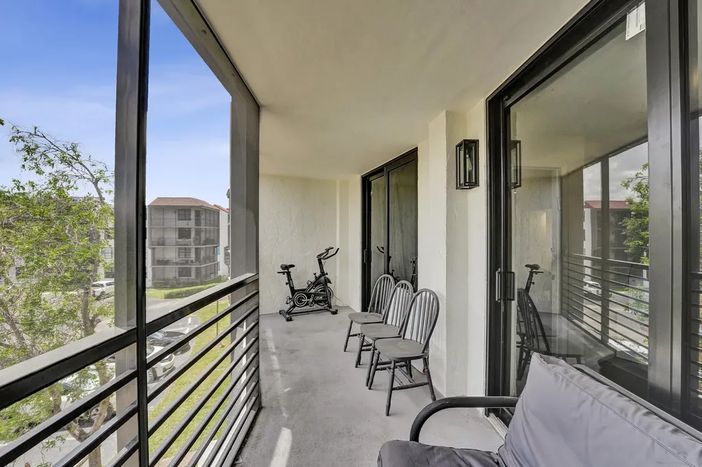 3800 N Hills Drive Hollywood FL 33021