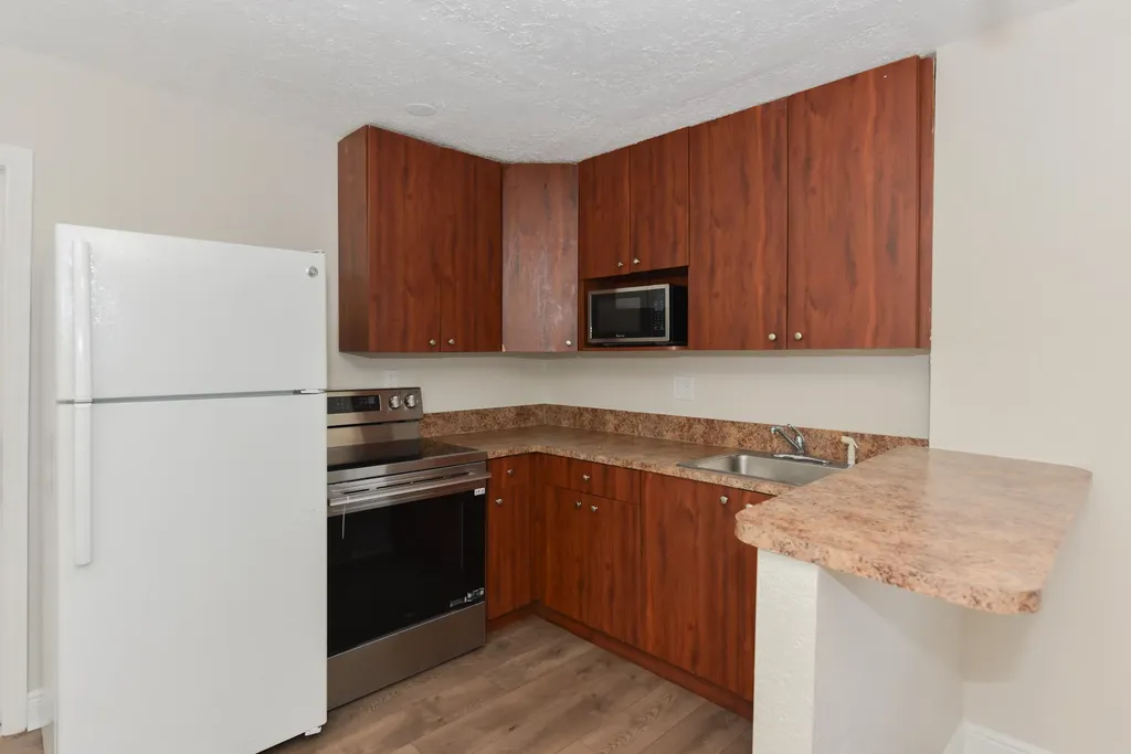 605 N Federal Highway Lake Worth Beach FL 33460