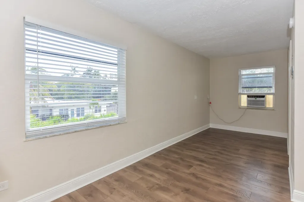 605 N Federal Highway Lake Worth Beach FL 33460