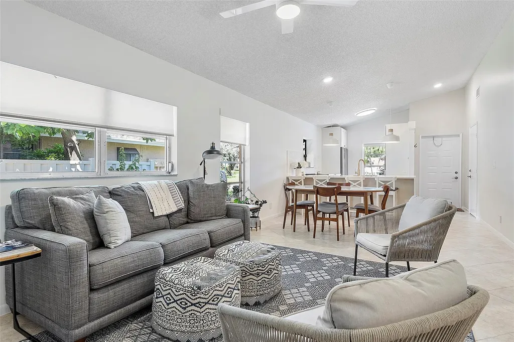 8230 Springtree Road Boca Raton FL 33496