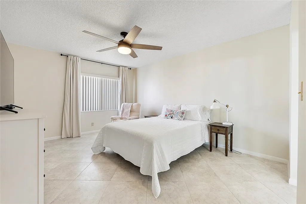 8230 Springtree Road Boca Raton FL 33496