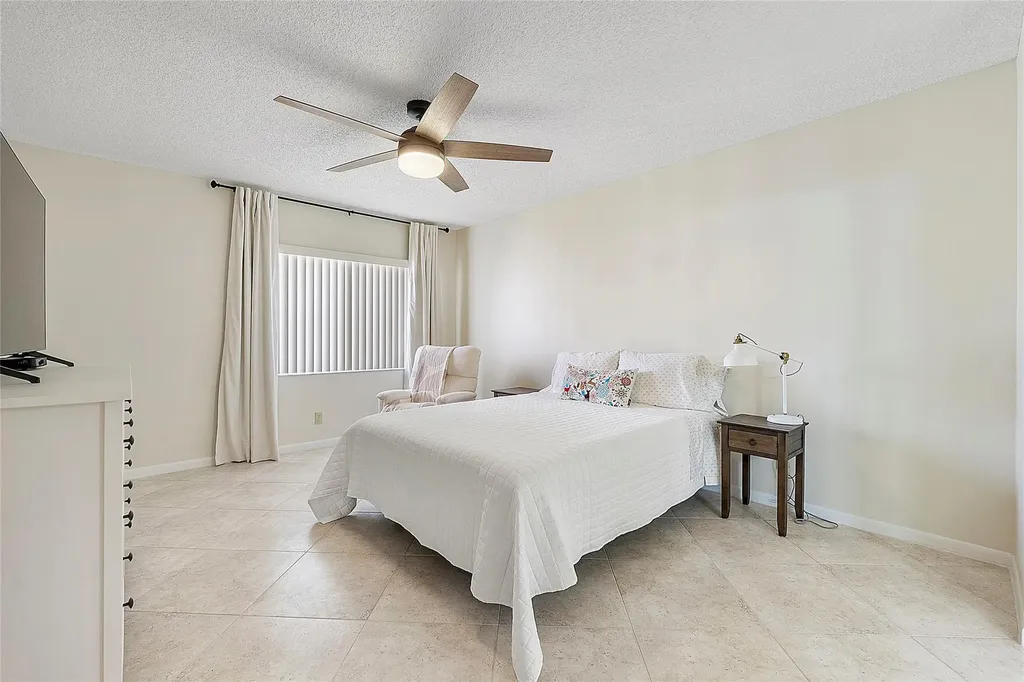 8230 Springtree Road Boca Raton FL 33496