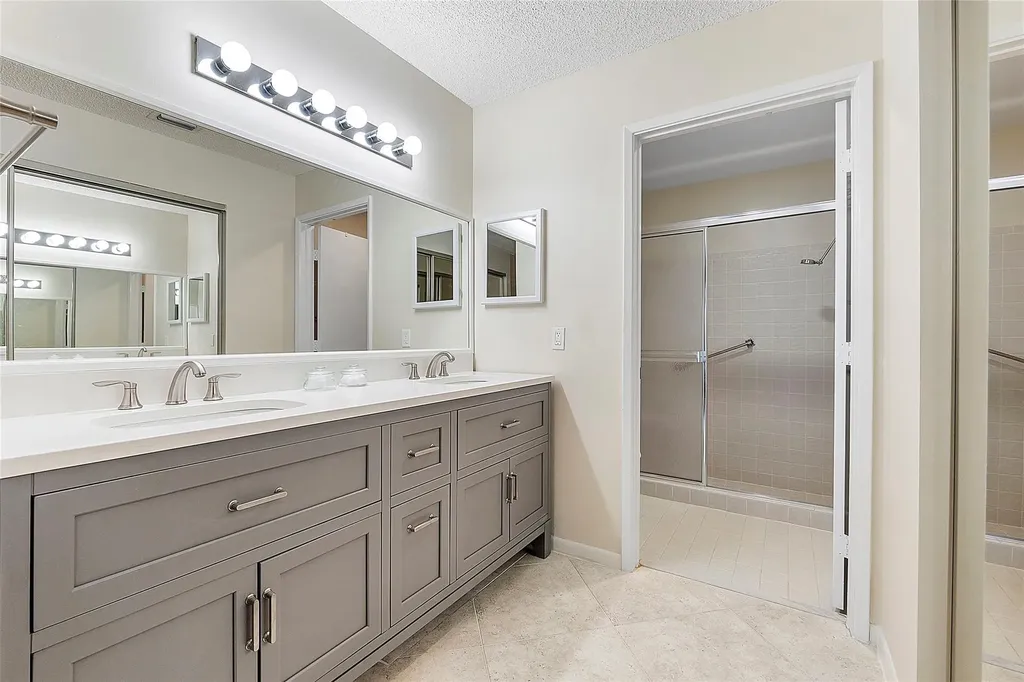 8230 Springtree Road Boca Raton FL 33496