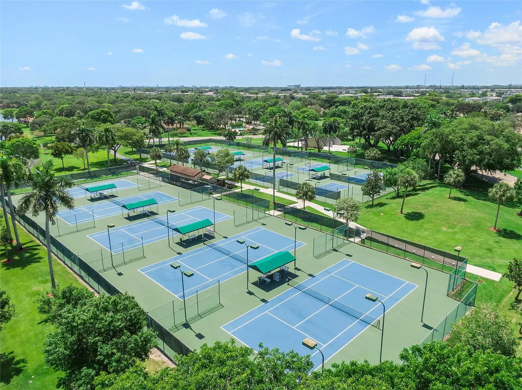 8230 Springtree Road Boca Raton FL 33496