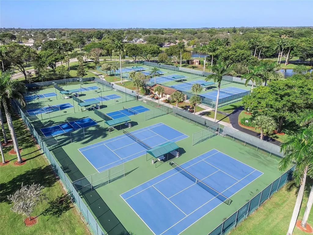 8230 Springtree Road Boca Raton FL 33496