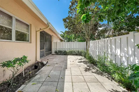 8230 Springtree Road Boca Raton FL 33496