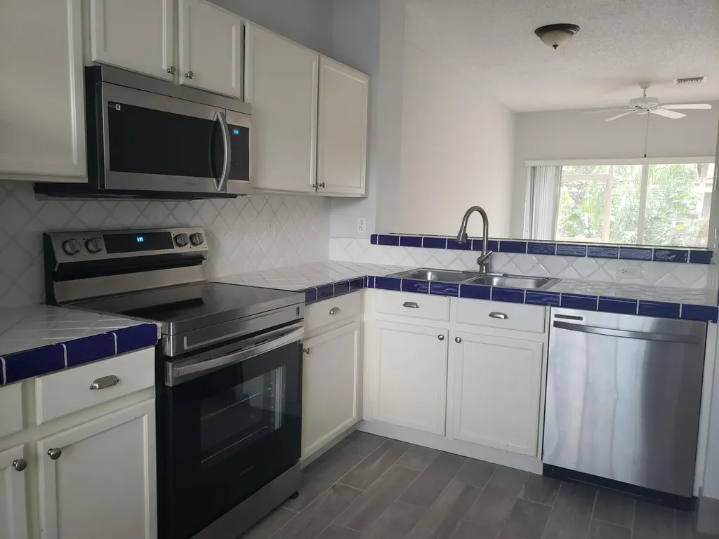 6945 Stoney Creek Circle Lake Worth FL 33467
