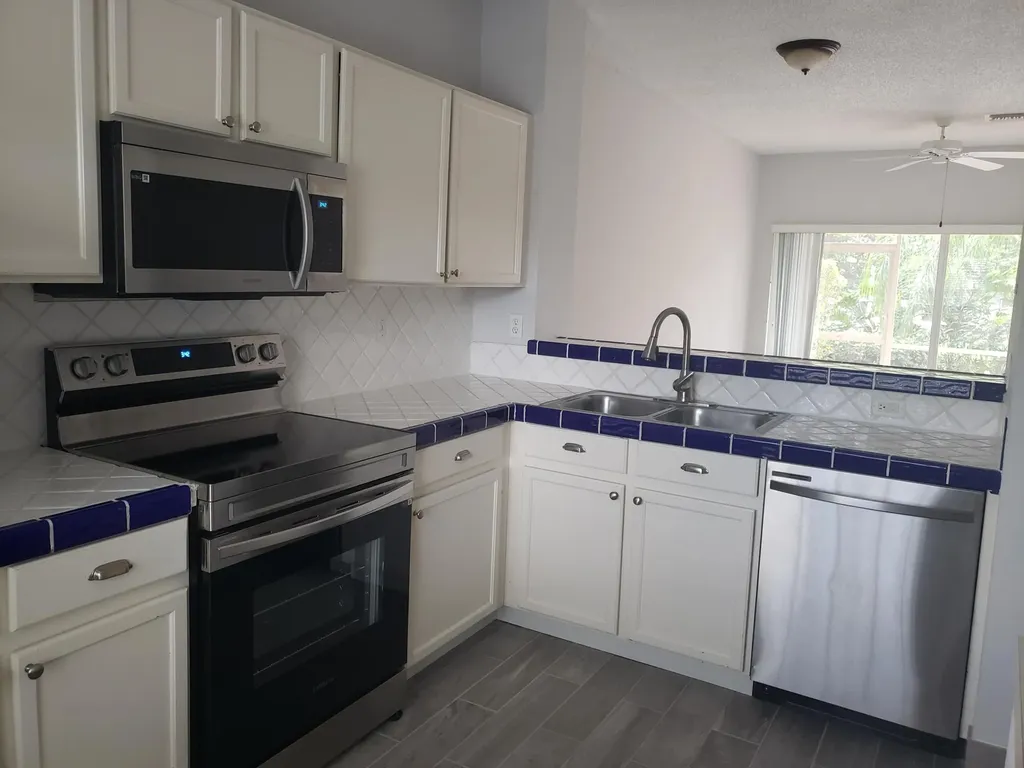 6945 Stoney Creek Circle Lake Worth FL 33467
