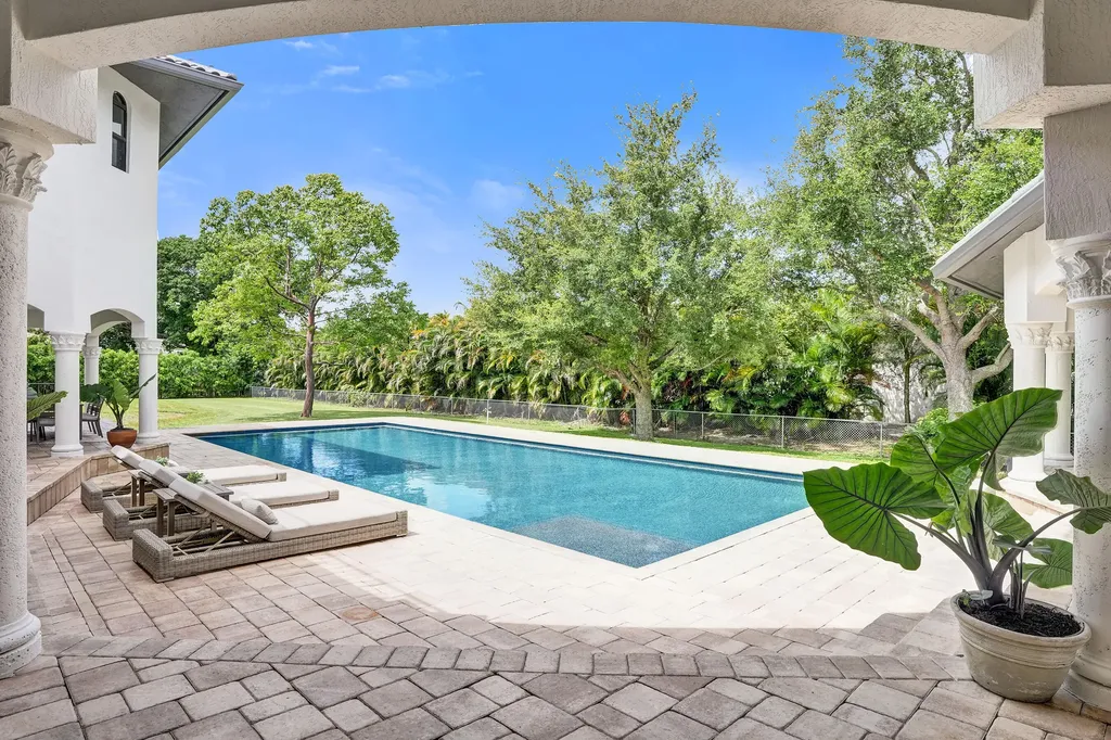 11600 NW 8th Street Plantation FL 33325