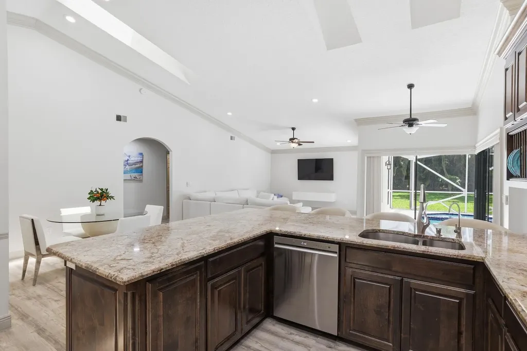 15600 Rolling Meadows Circle Wellington FL 33414