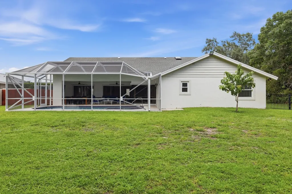 15600 Rolling Meadows Circle Wellington FL 33414