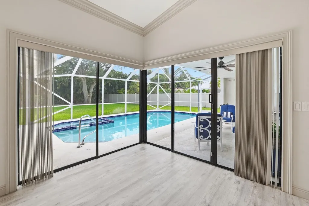 15600 Rolling Meadows Circle Wellington FL 33414