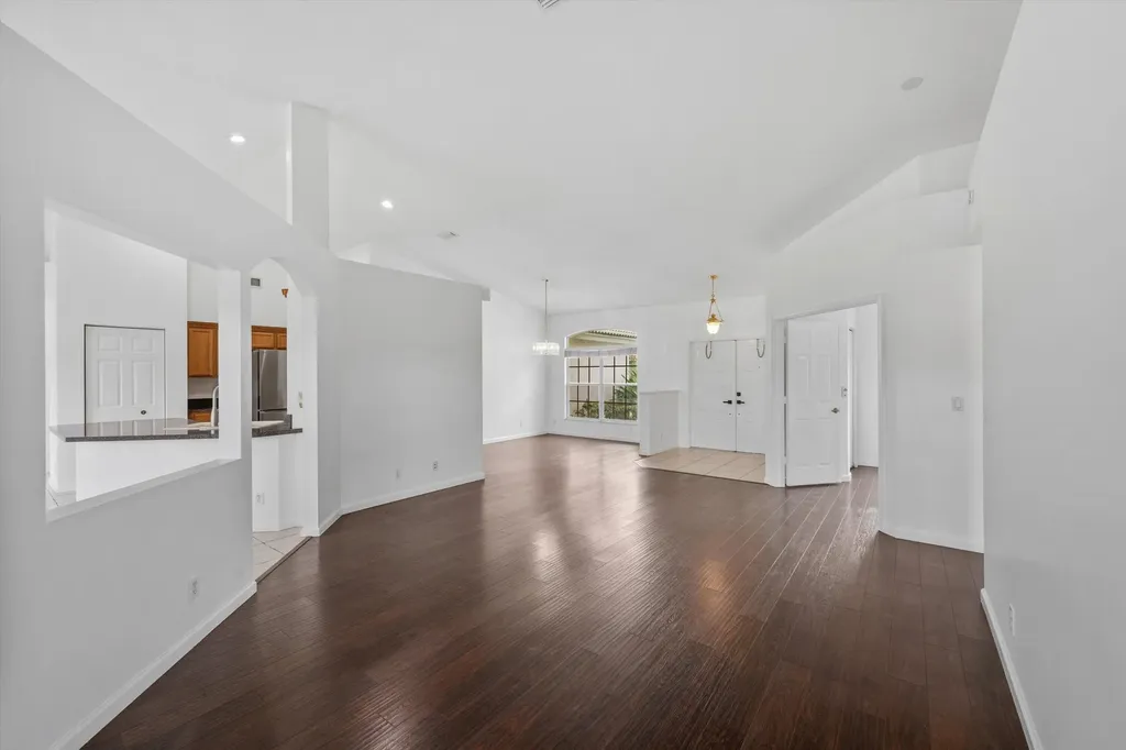 106 Fernwood Crescent Royal Palm Beach FL 33411