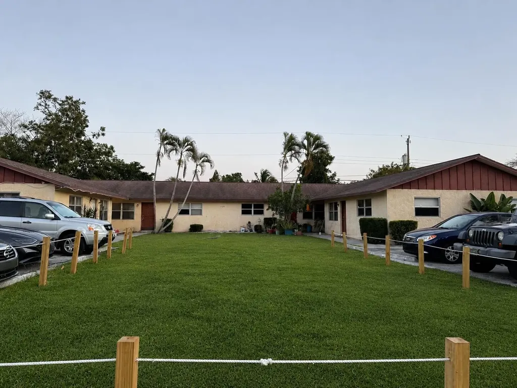 1794 Juno Road North Palm Beach FL 33408